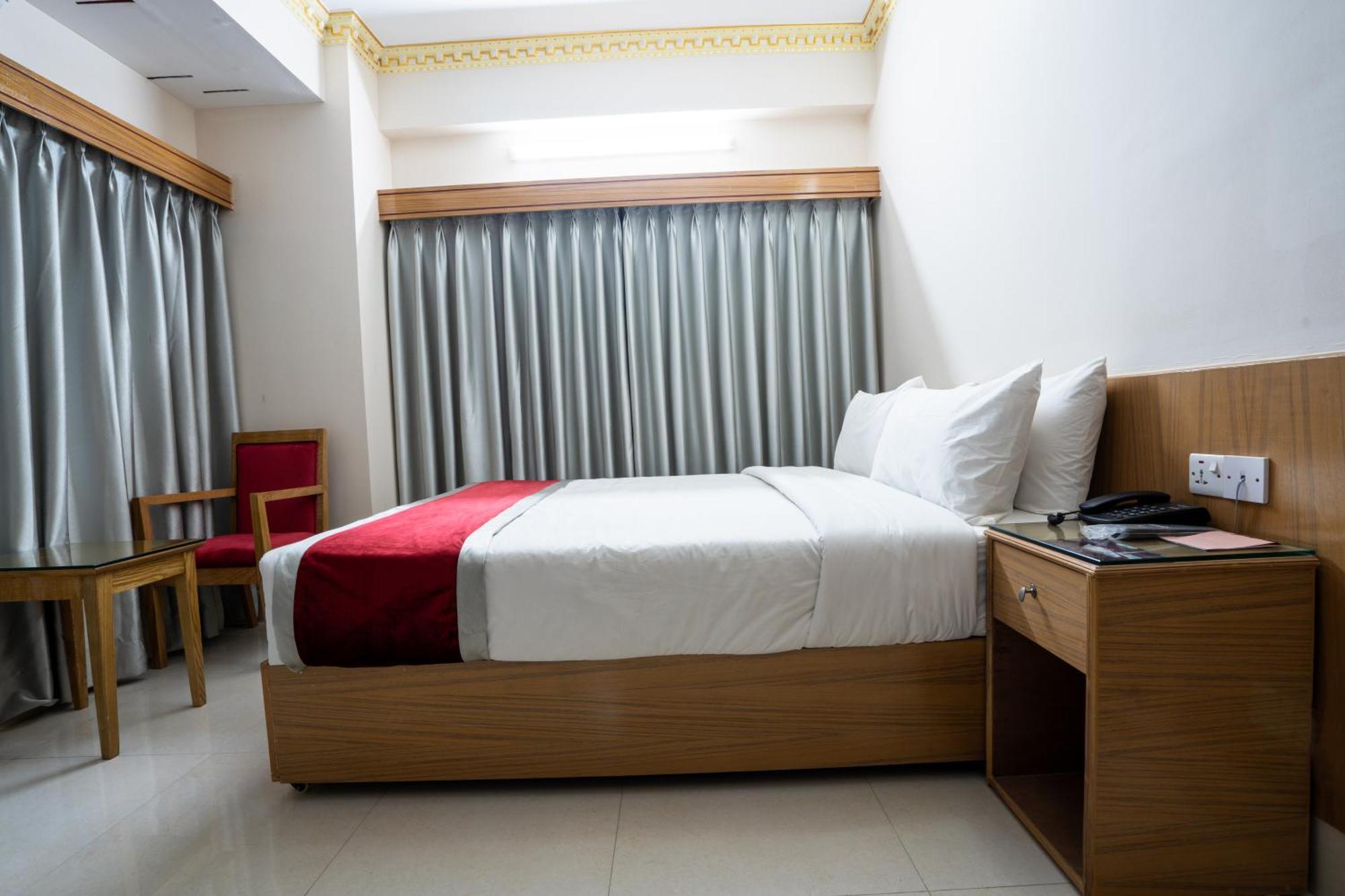 Hotel Safa Residency - ธากา ภายนอก รูปภาพ